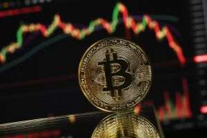 Bitcoin a scăzut cu peste 20% în ultima lună